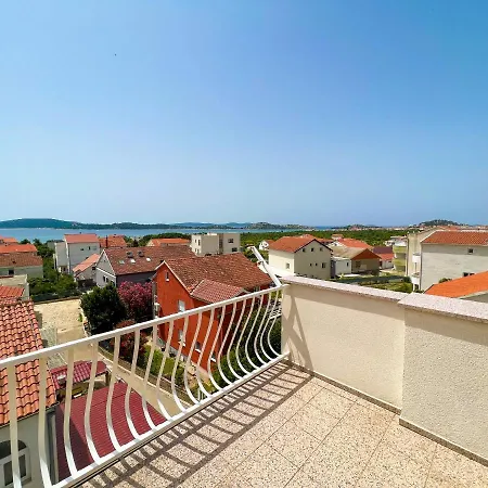 Valentino Apartman