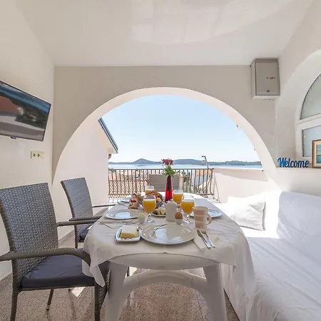 Valentino Apartment