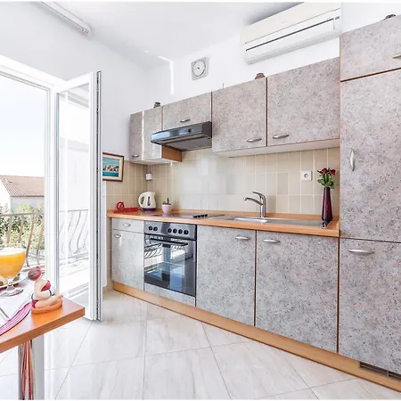 Valentino Apartman